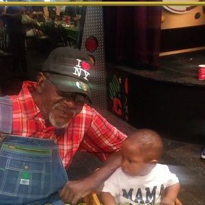 Meet your Posher, Adrienne